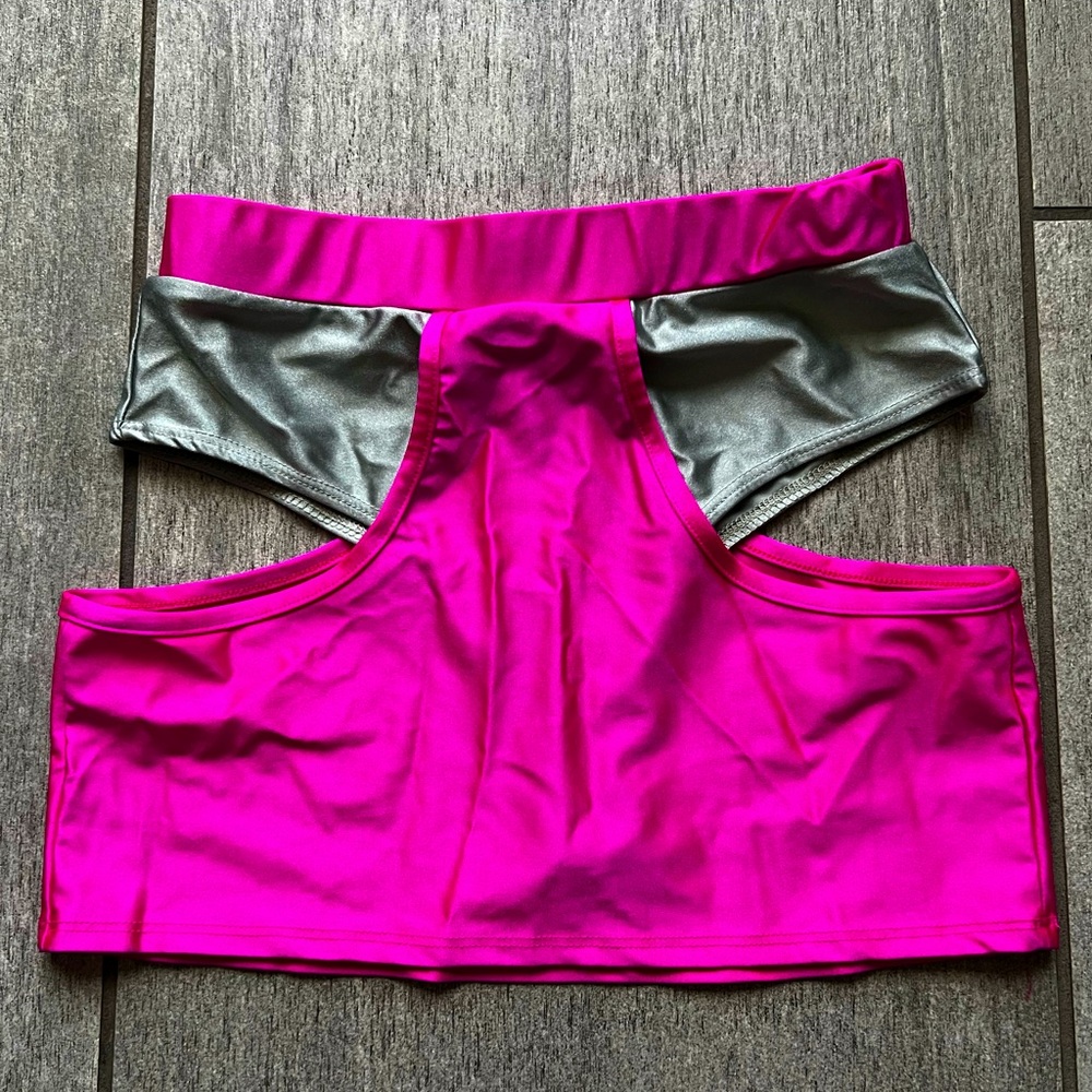 Shiny cutout skirt